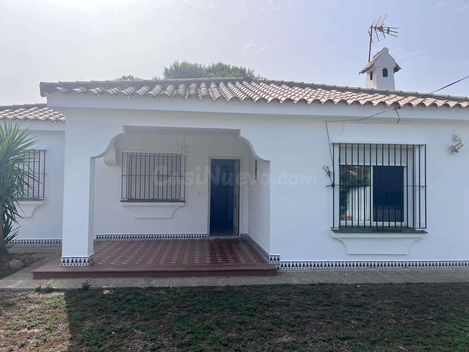 Chalet URBANO independiente con amplia parcela a solo 5 minu