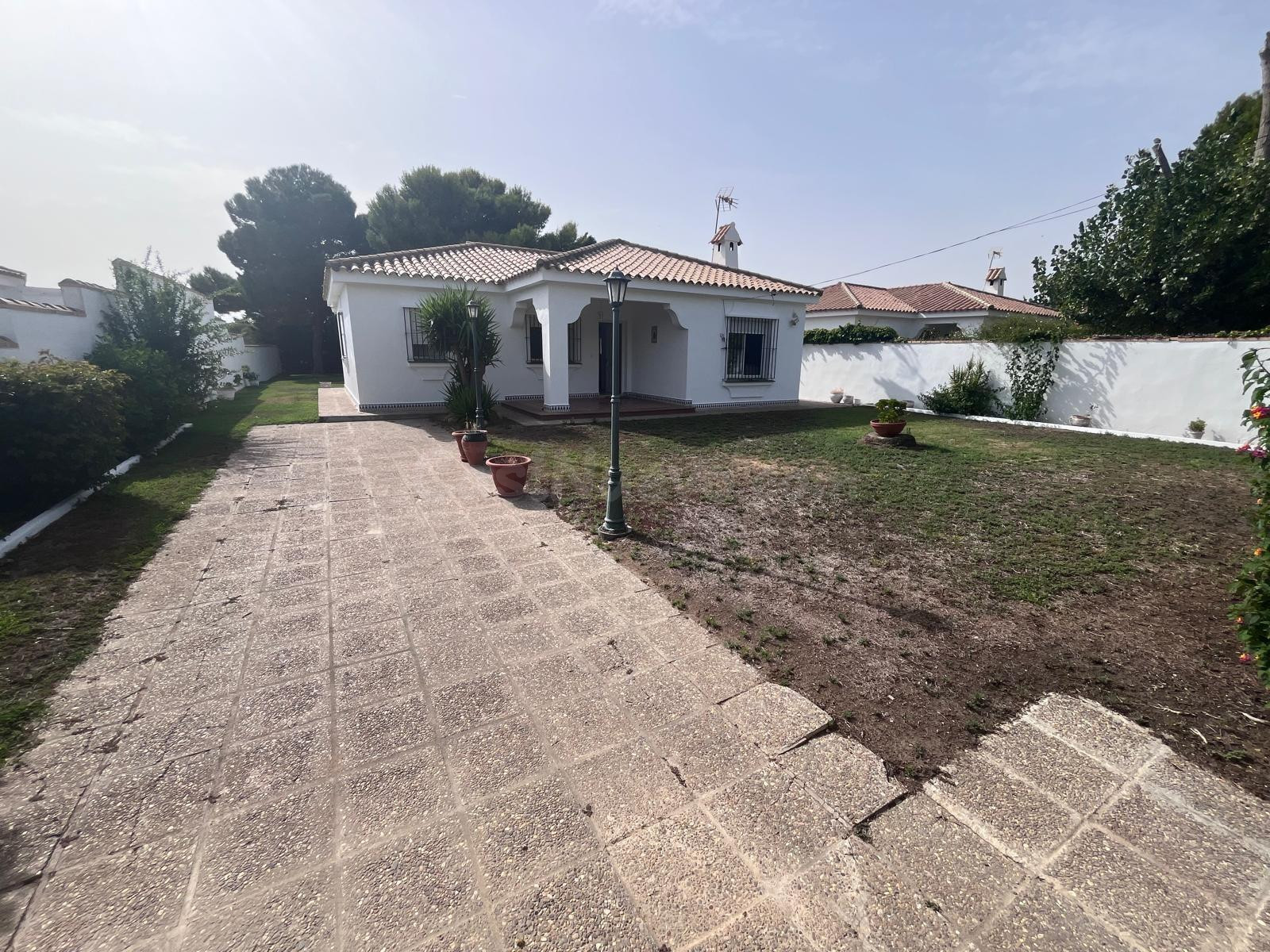 Chalet URBANO independiente con amplia parcela a solo 5 minu - foto 4