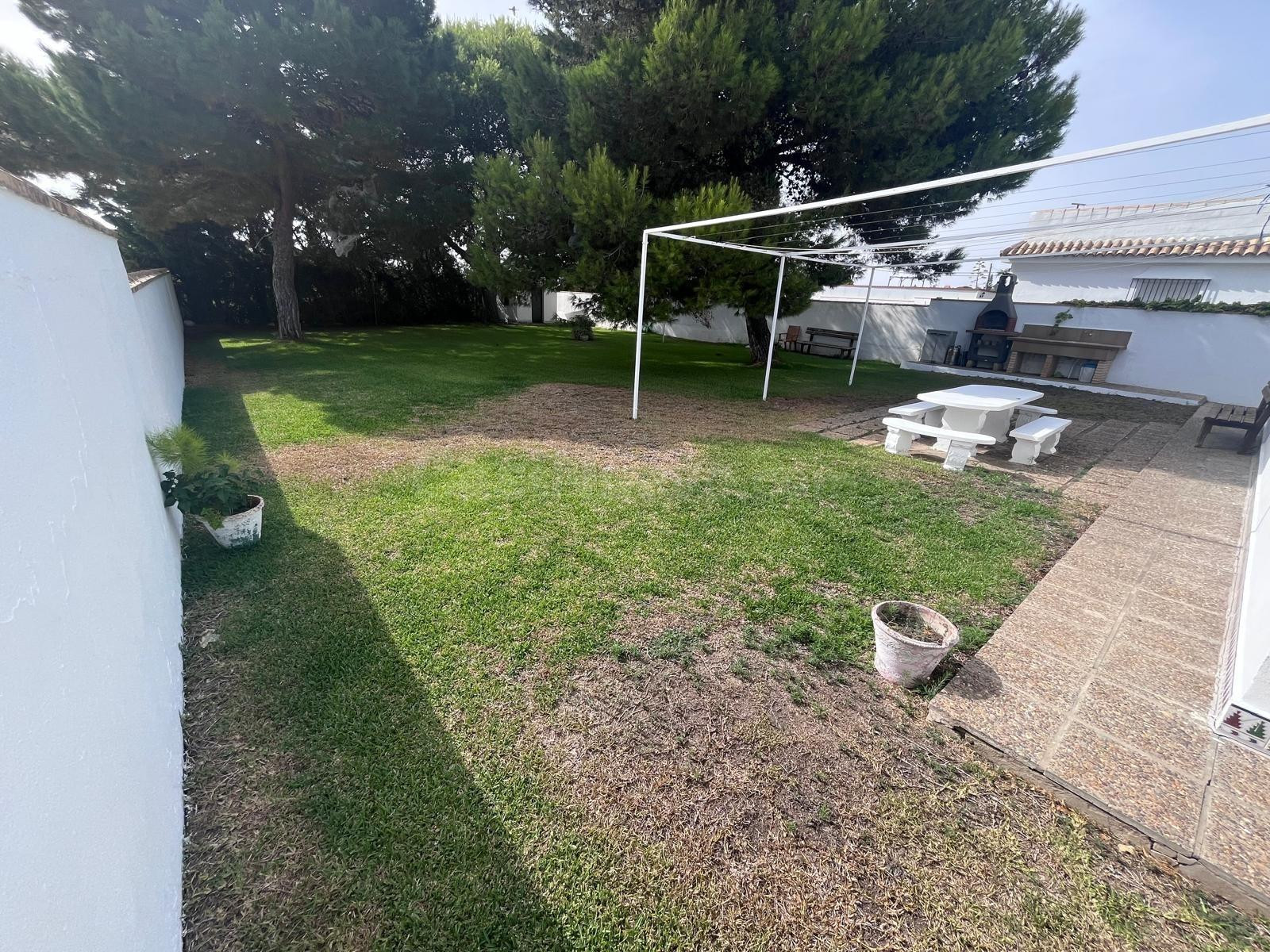 Chalet URBANO independiente con amplia parcela a solo 5 minu - foto 5