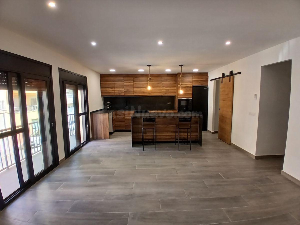 ¡Espectacular piso con 3 habitaciones totalmente reformado! - foto 2