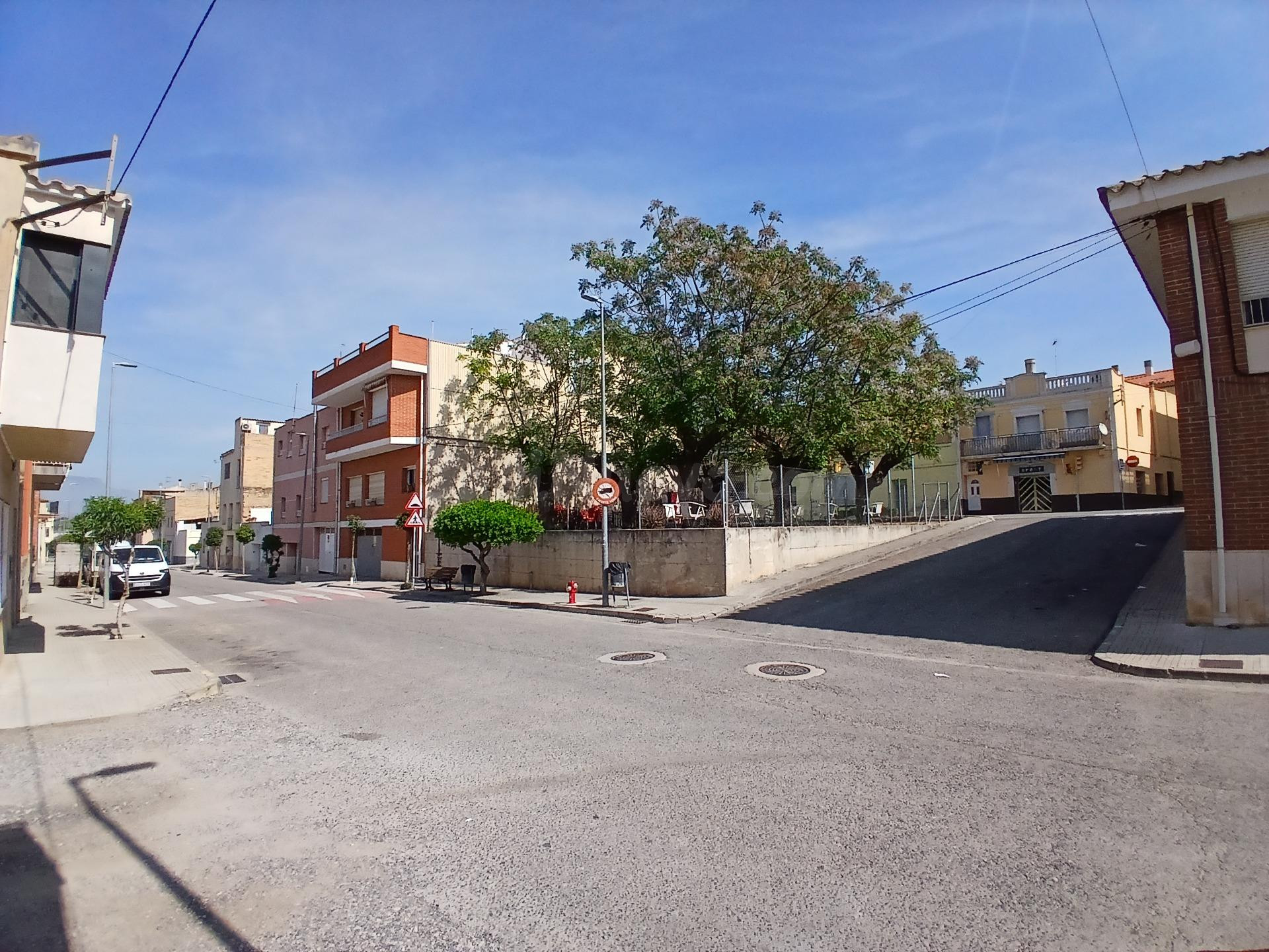 Solar urbano de 238 m2 en Masdenverge - foto 5
