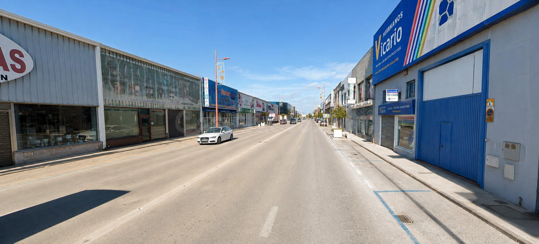 NAVE INDUSTRIAL EN POLÍGONO EL TORNO – CHICLANA
