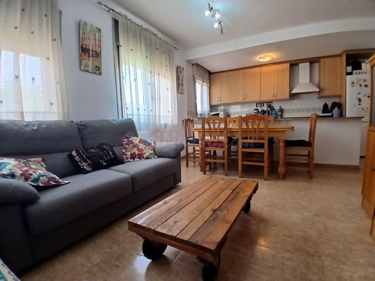 Planta baja con 3 habitaciones, 2 baños y patio