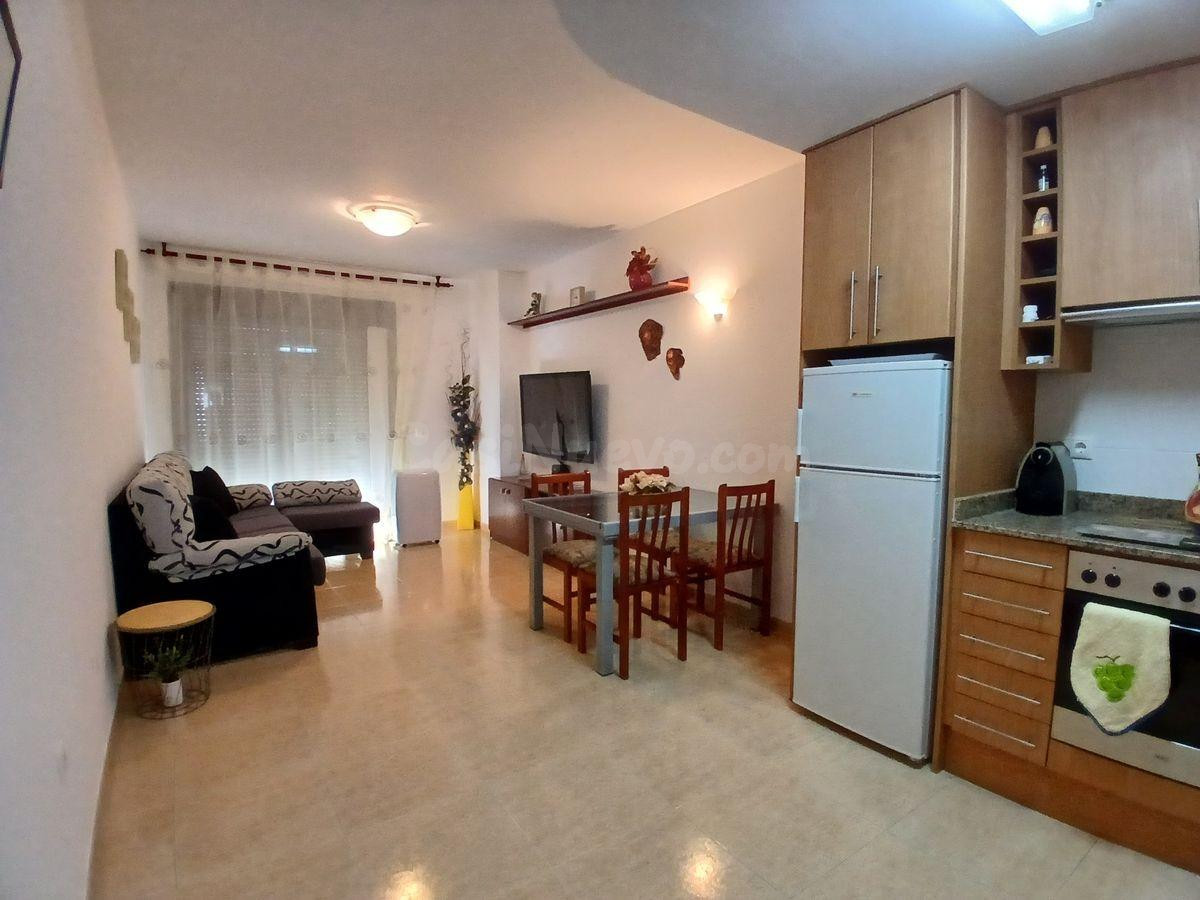 Acogedor piso con 2 habitaciones y 1 baño. Balcón - foto 3