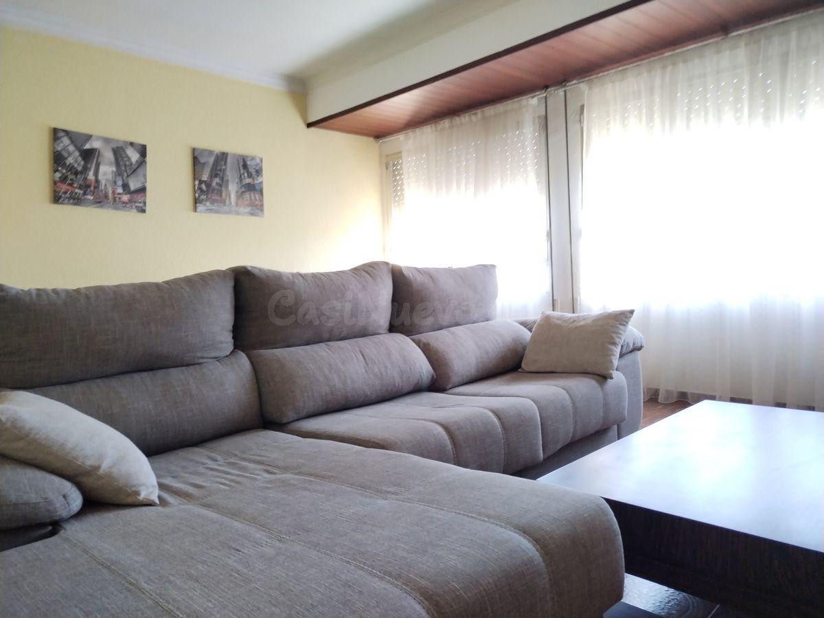 Casa distribuida en almacén, 2 pisos y terraza con vistas al - foto 3