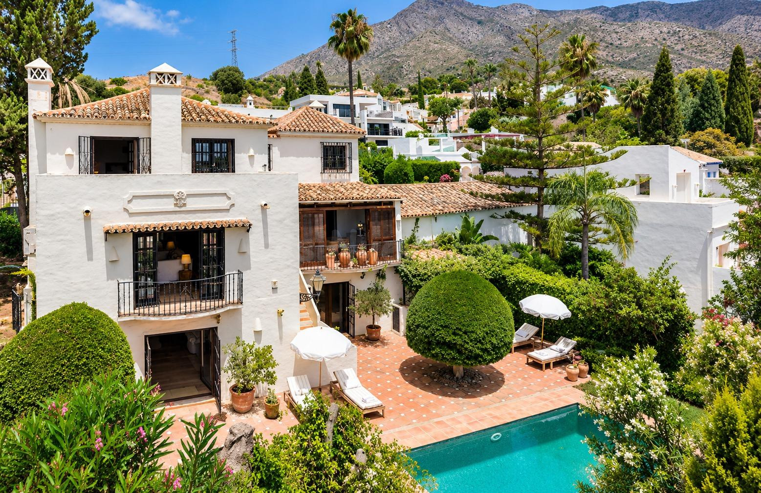Villa pareada mediterránea con piscina privada en Marbella H - foto 2