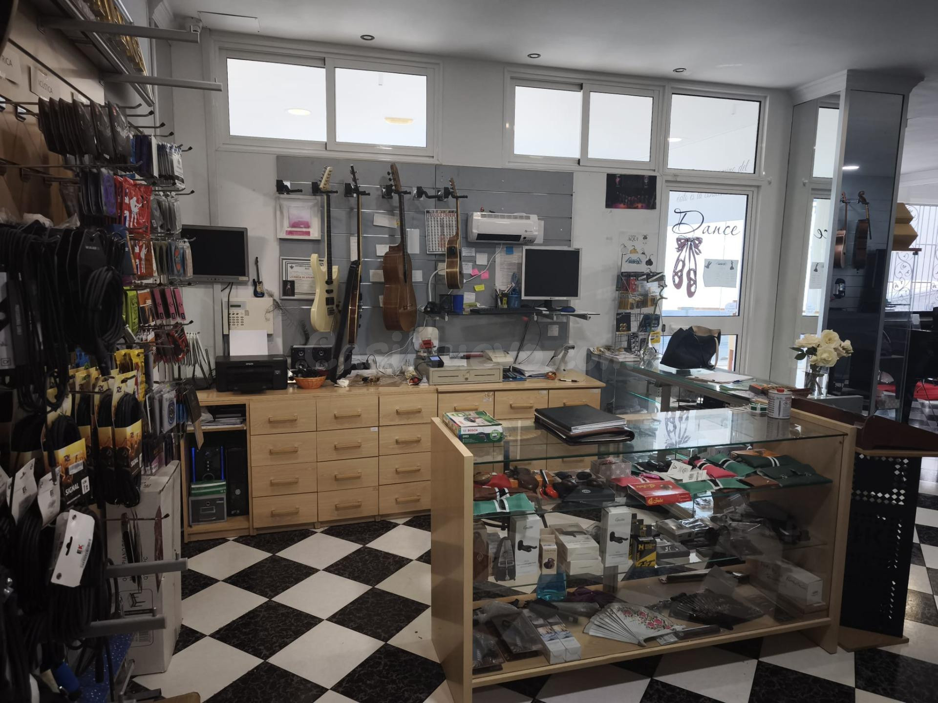 Local totalmente acondicionado para academia y estudio music - foto 4