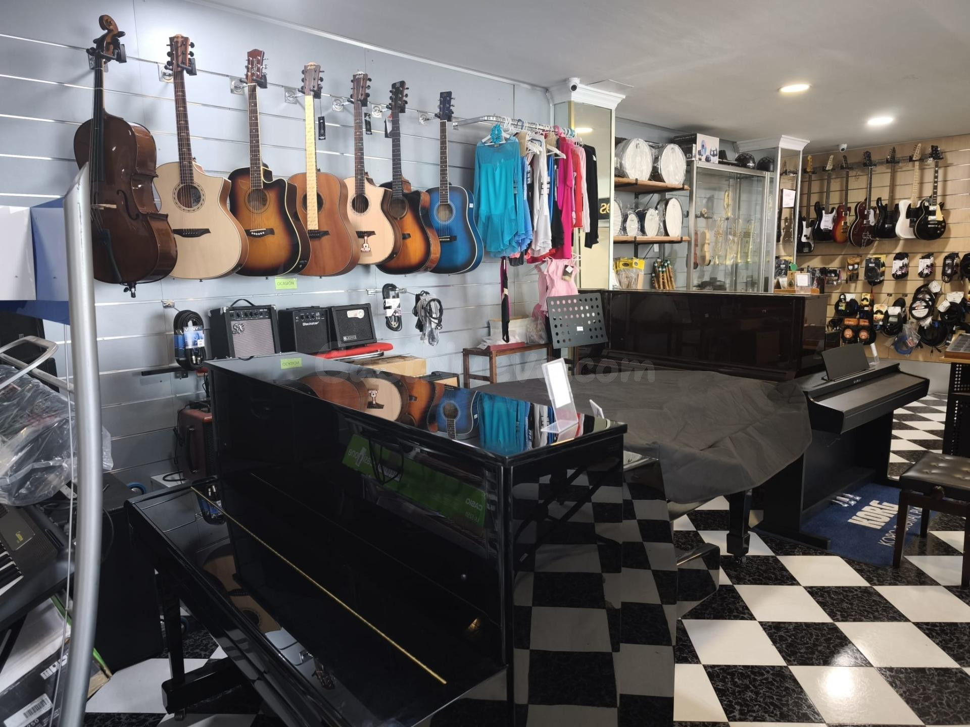 Local totalmente acondicionado para academia y estudio music - foto 5