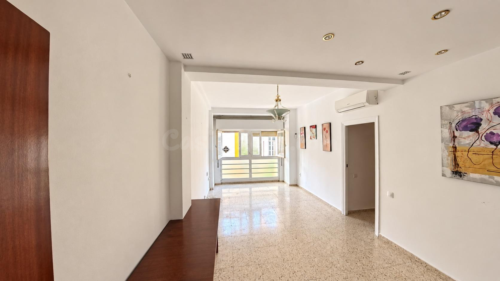 Amplitud, luz y garaje en pleno centro: una vivienda con gra
