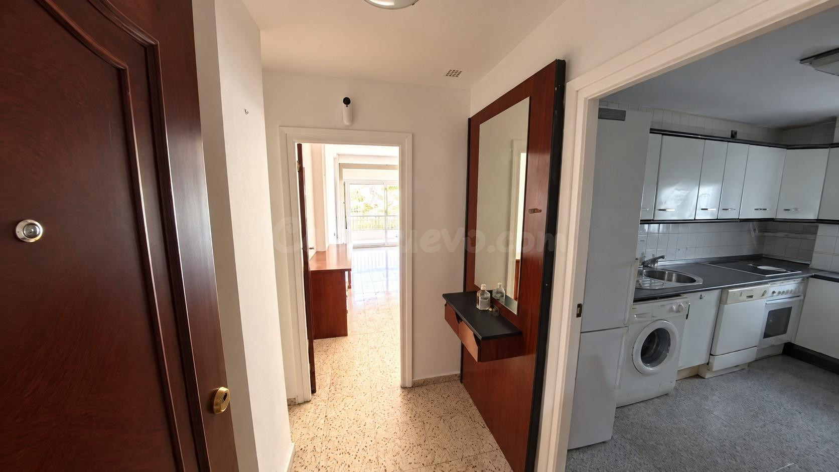 Amplitud, luz y garaje en pleno centro: una vivienda con gra - foto 5