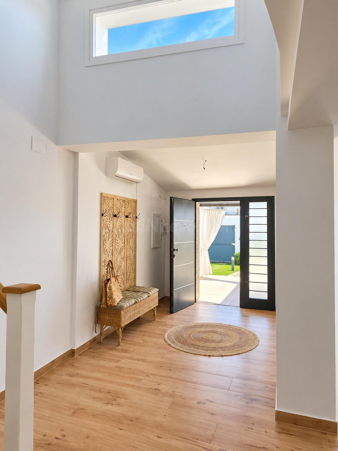VIVIENDA URBANA. AMPLIO PAREADO DE 4 DORMITORIOS CON PARCELA EN EL MAYORAZGO