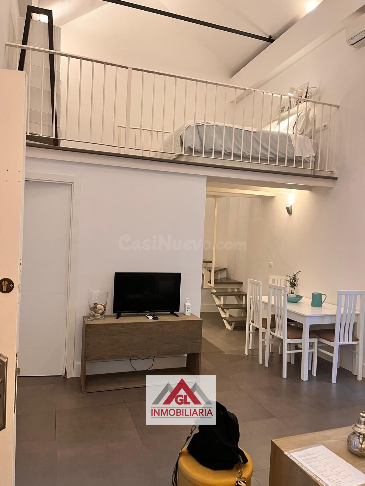 ALQUILER VACACIONAL DE COQUETO APARTAMENTO EN ZONA CERRO FAL - foto 3
