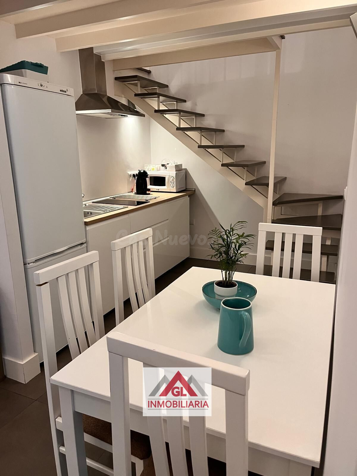ALQUILER VACACIONAL DE COQUETO APARTAMENTO EN ZONA CERRO FAL - foto 5