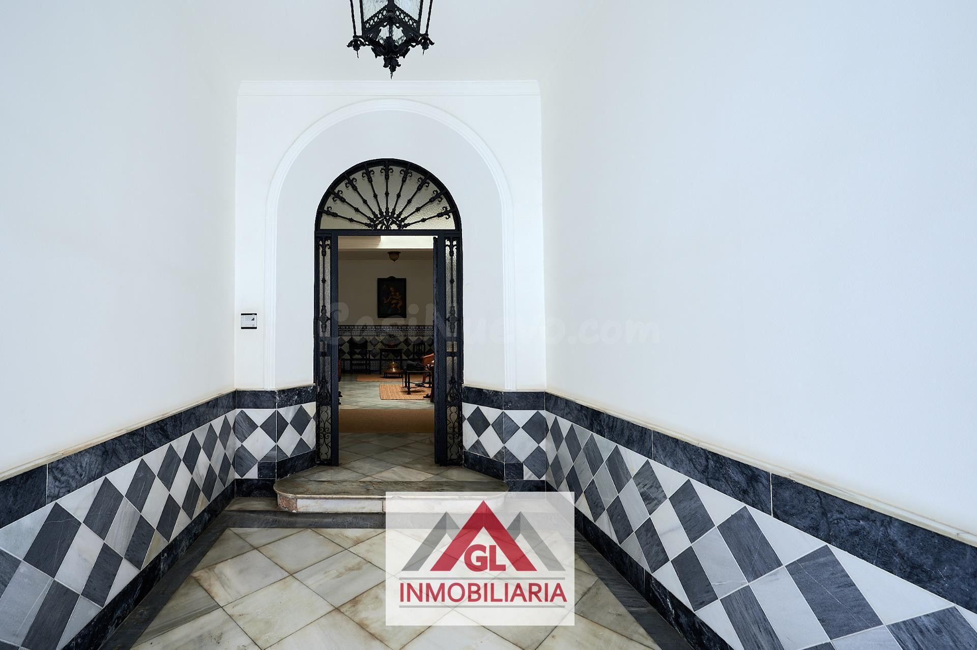 MAGNÍFICA CASA SEÑORIAL EN EL CENTRO DE SANLÚCAR