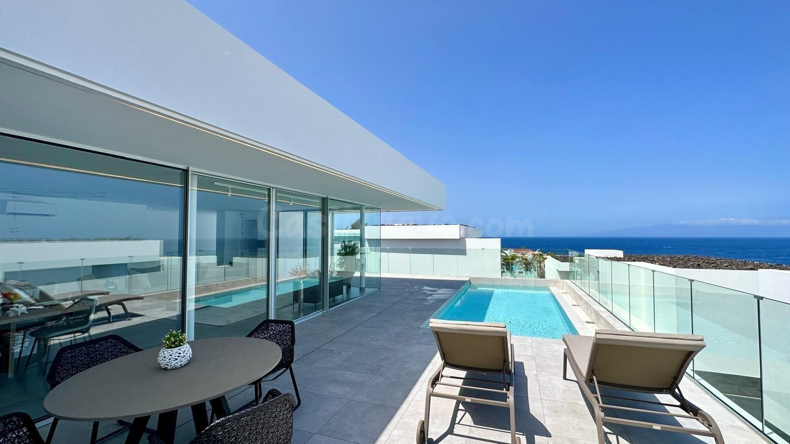 Villa de lujo de 3 dormitorios, ascensor y piscina privada e - foto 2