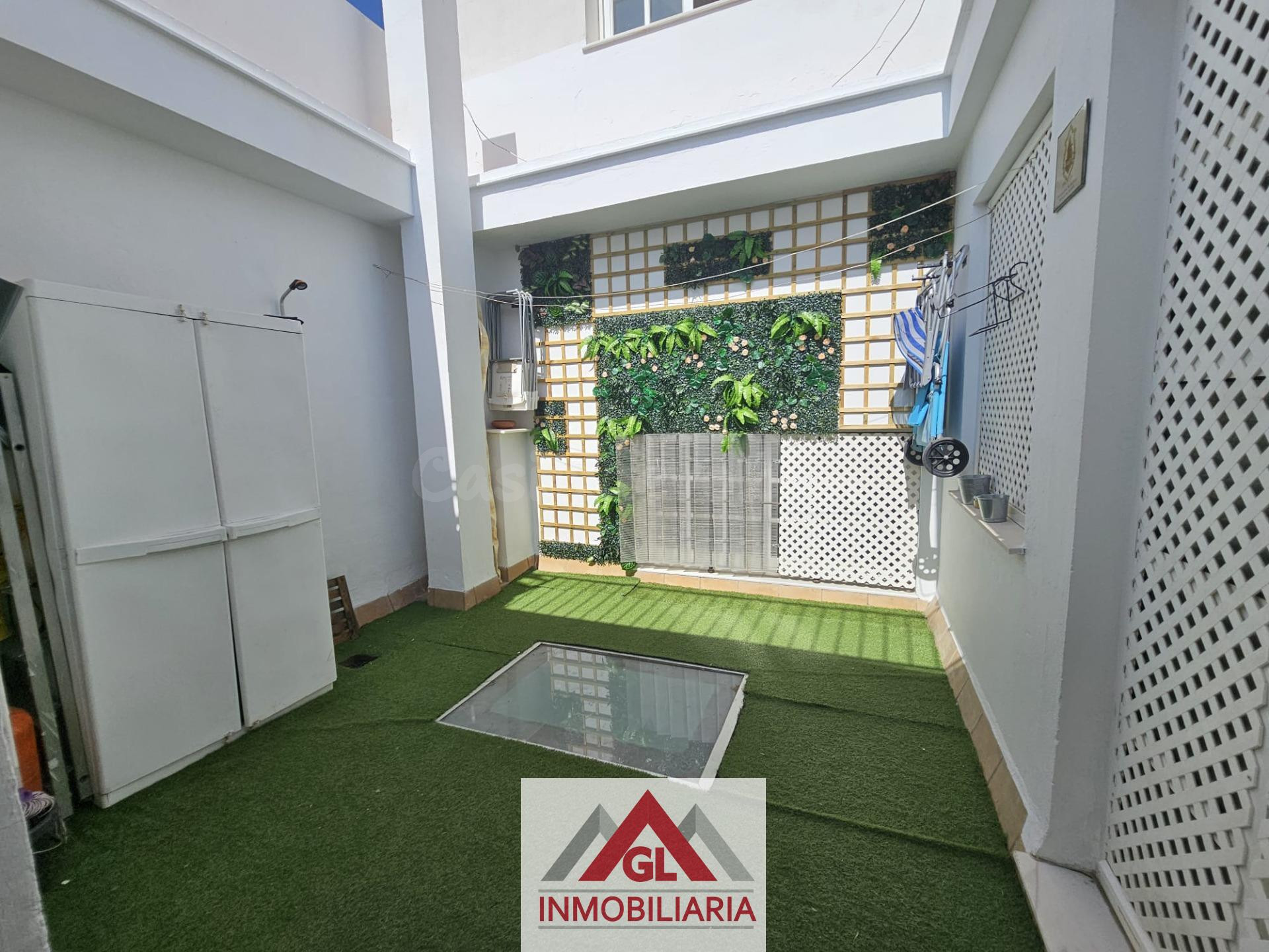 ALQUILER ANUAL DE VIVIENDA EN ZONA CENTRO!!
