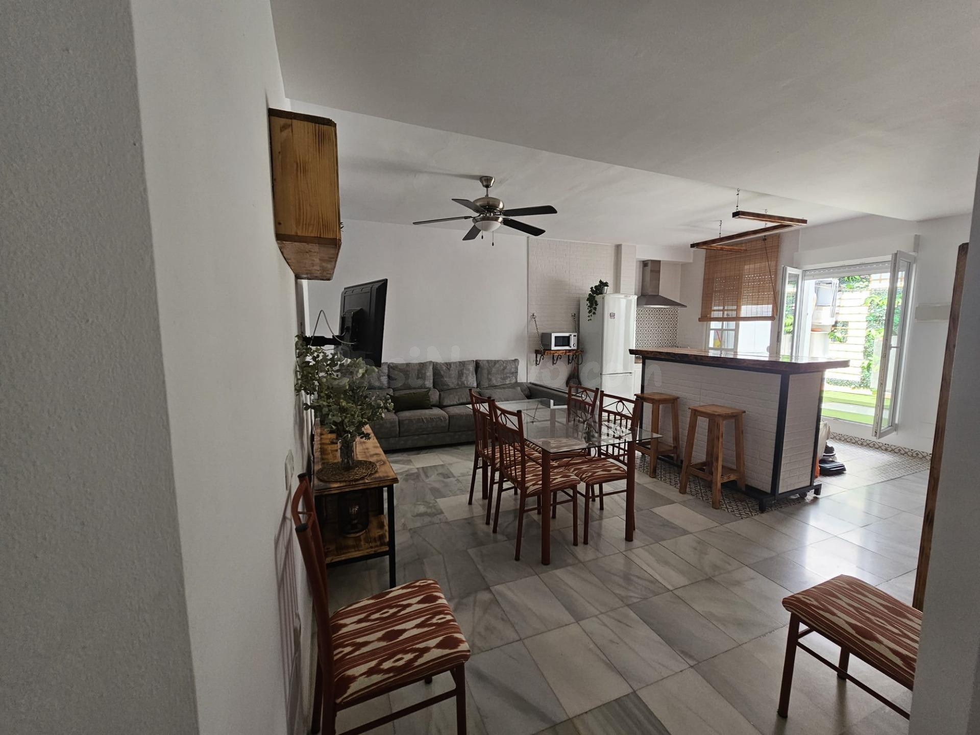 ALQUILER ANUAL DE VIVIENDA EN ZONA CENTRO!! - foto 3