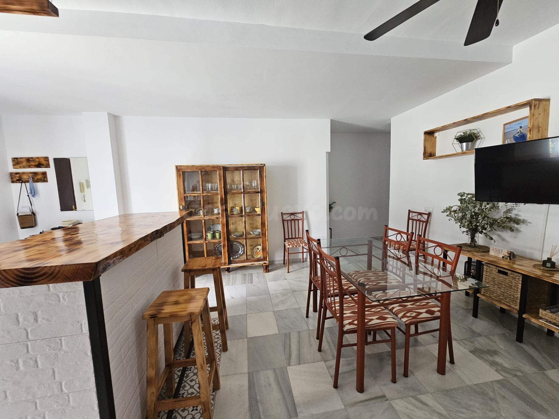 ALQUILER ANUAL DE VIVIENDA EN ZONA CENTRO!! - foto 5