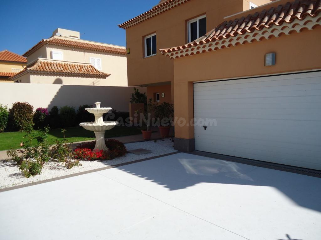 Chalet de 3 dormitorios en el Madroñal de Fañabe