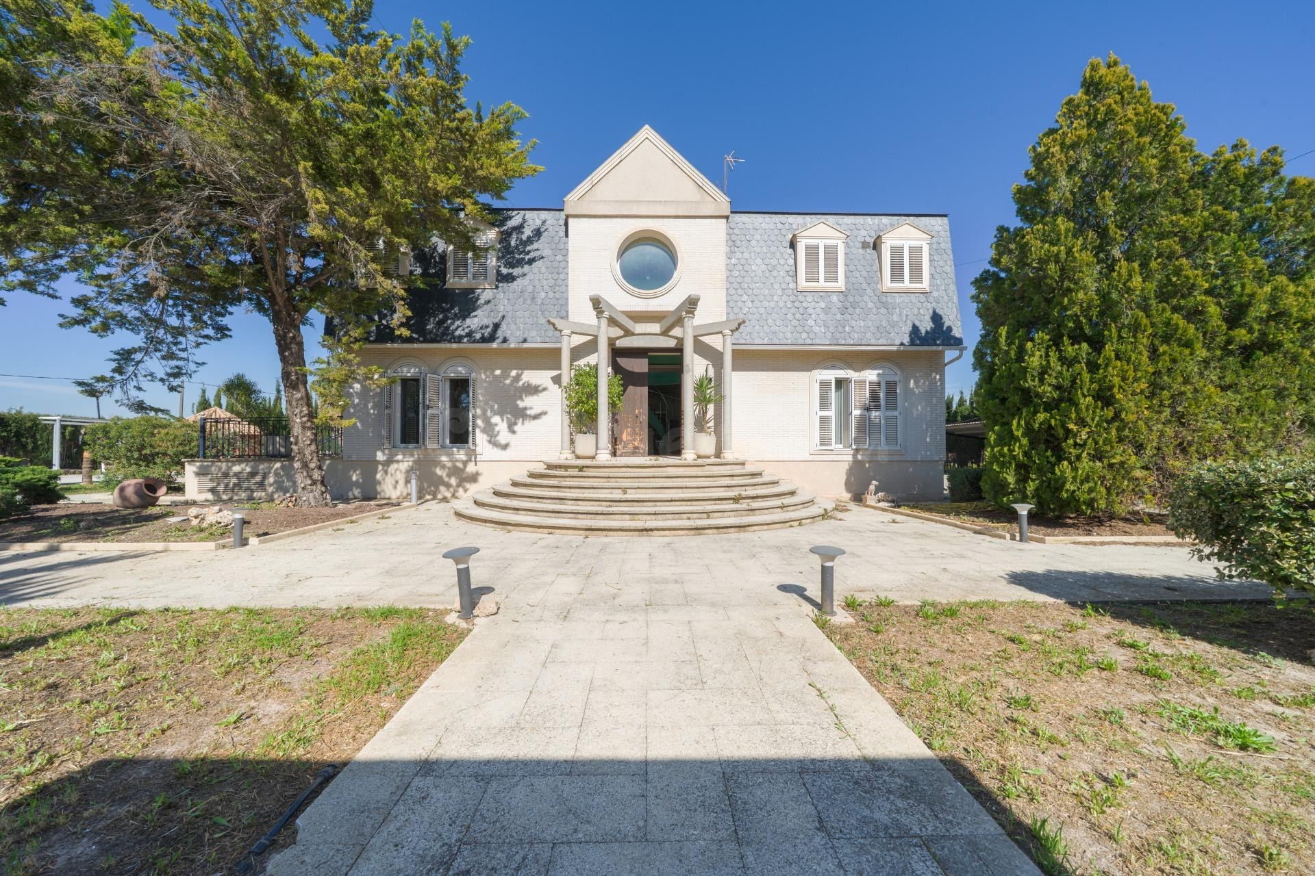 Espectacular Villa de Lujo a un paso del Centro de Murcia - foto 2