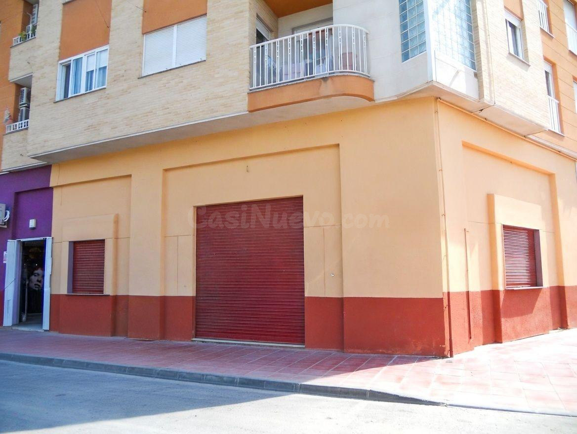 Oportunidad Única para Inversores en Local Comercial Esquine