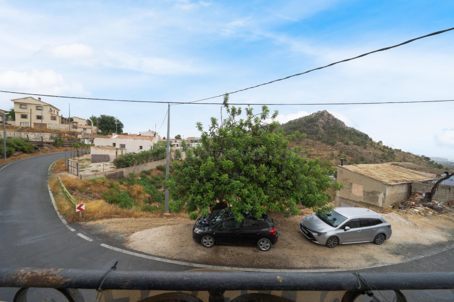 Encantadora Casa con Terreno en Fortuna – Ideal para Reforma - foto 2