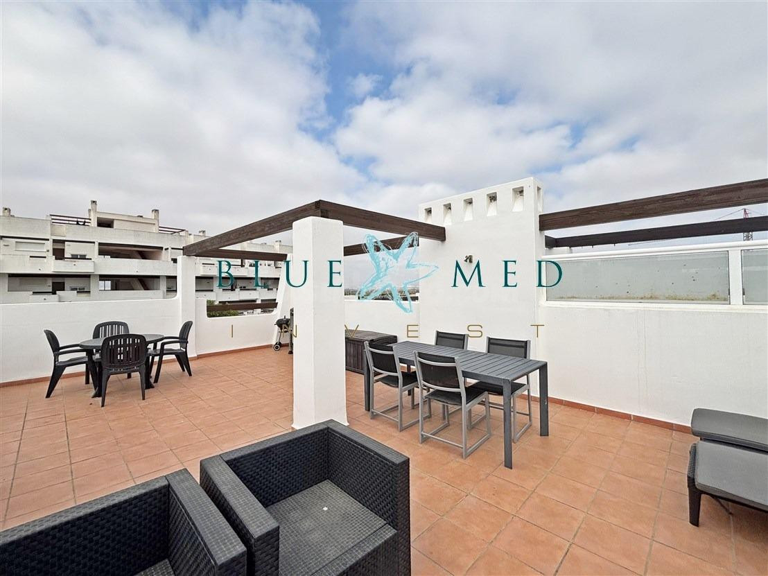 ÁTICO CON SOLÁRIUM Y VISTAS A LA PISCINA EN LOS NARANJOS - foto 4