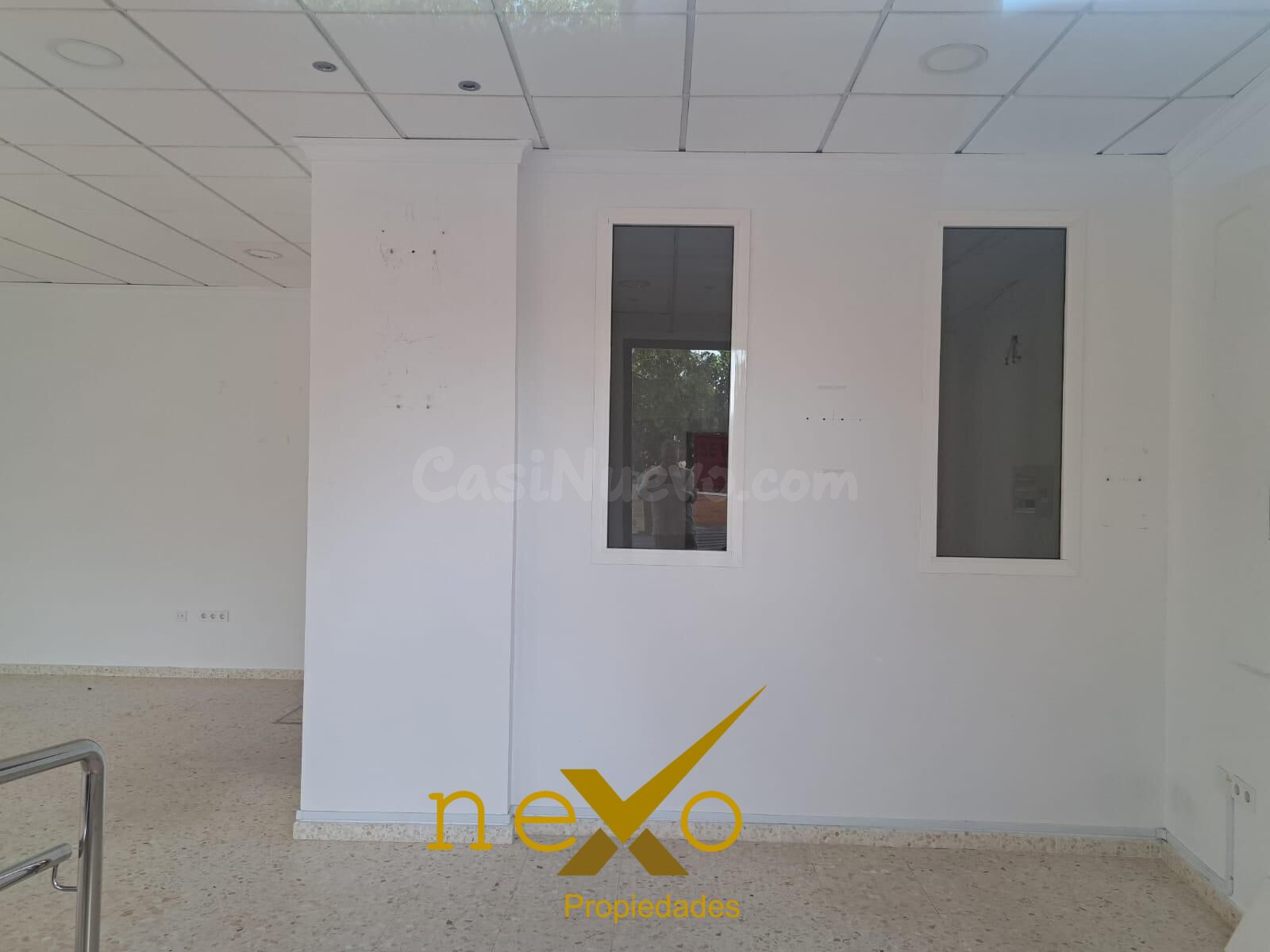 Local comercial 92m² en venta - Carmona - foto 3