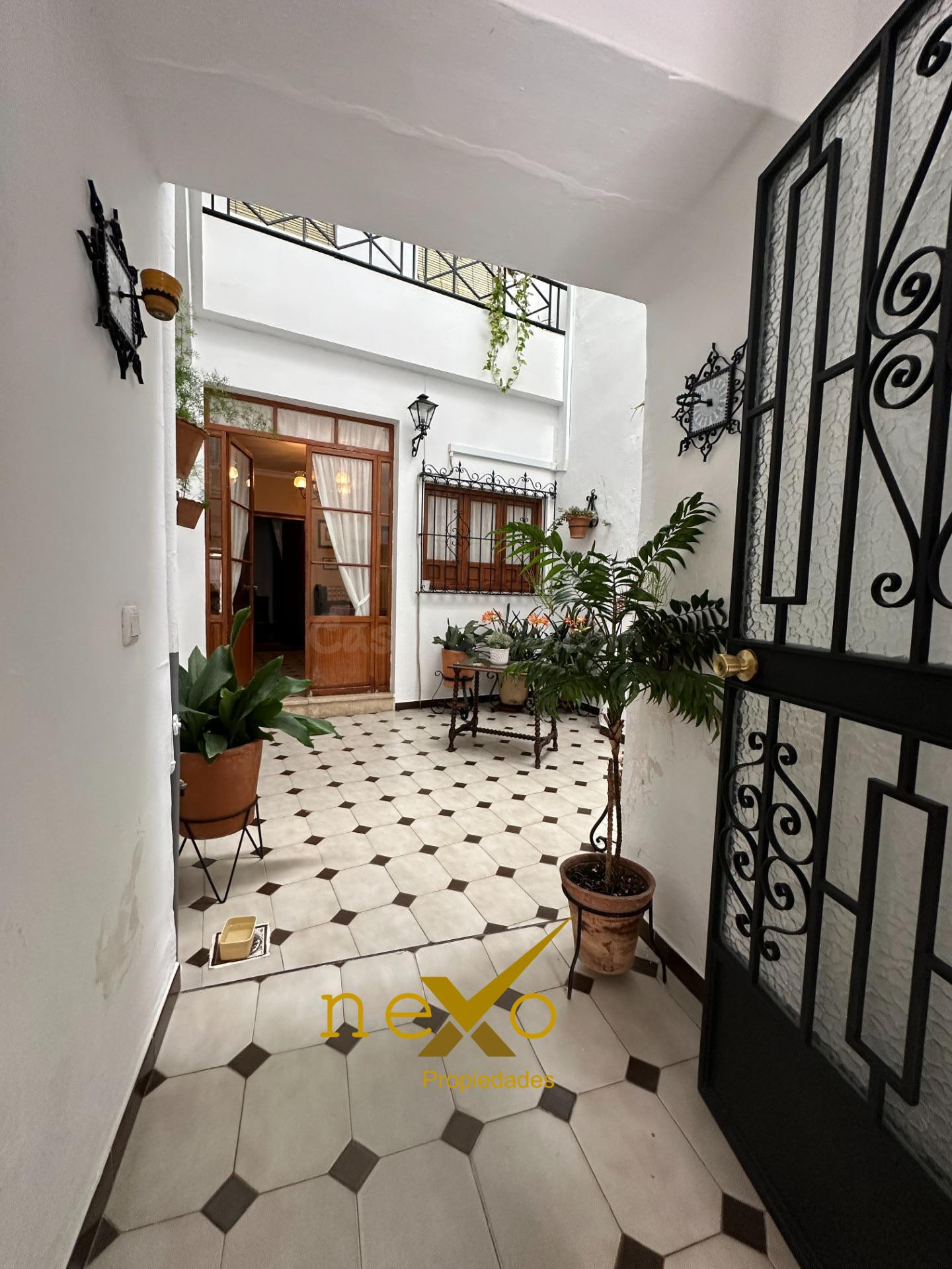 Casa 4 habitaciones 165m² en venta - Carmona - foto 2