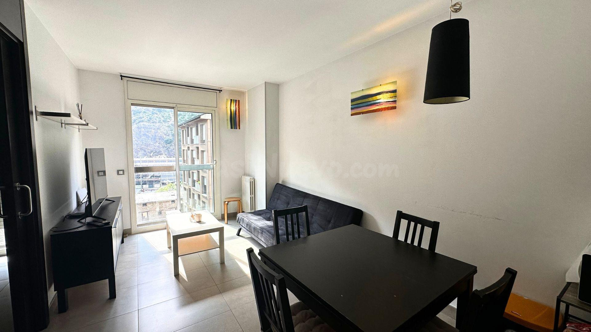 Se vende apartamento de una habitación en el centro de Sant Julià de Lòria,