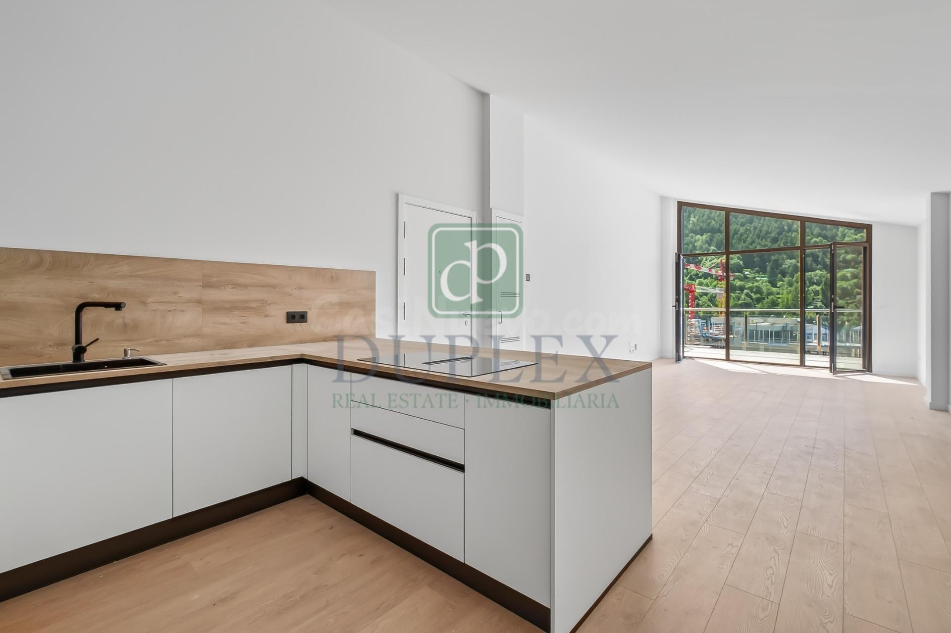 Ático de tres habitaciones en venta en Encamp. - foto 2