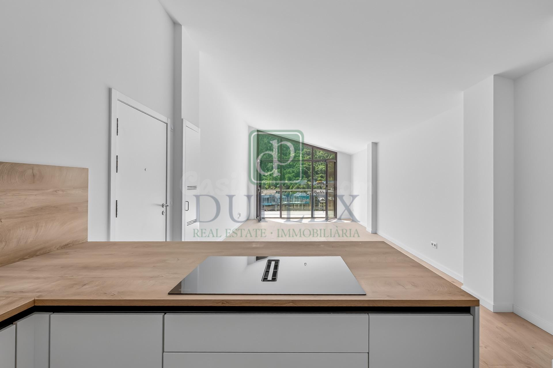 Ático de tres habitaciones en venta en Encamp. - foto 4