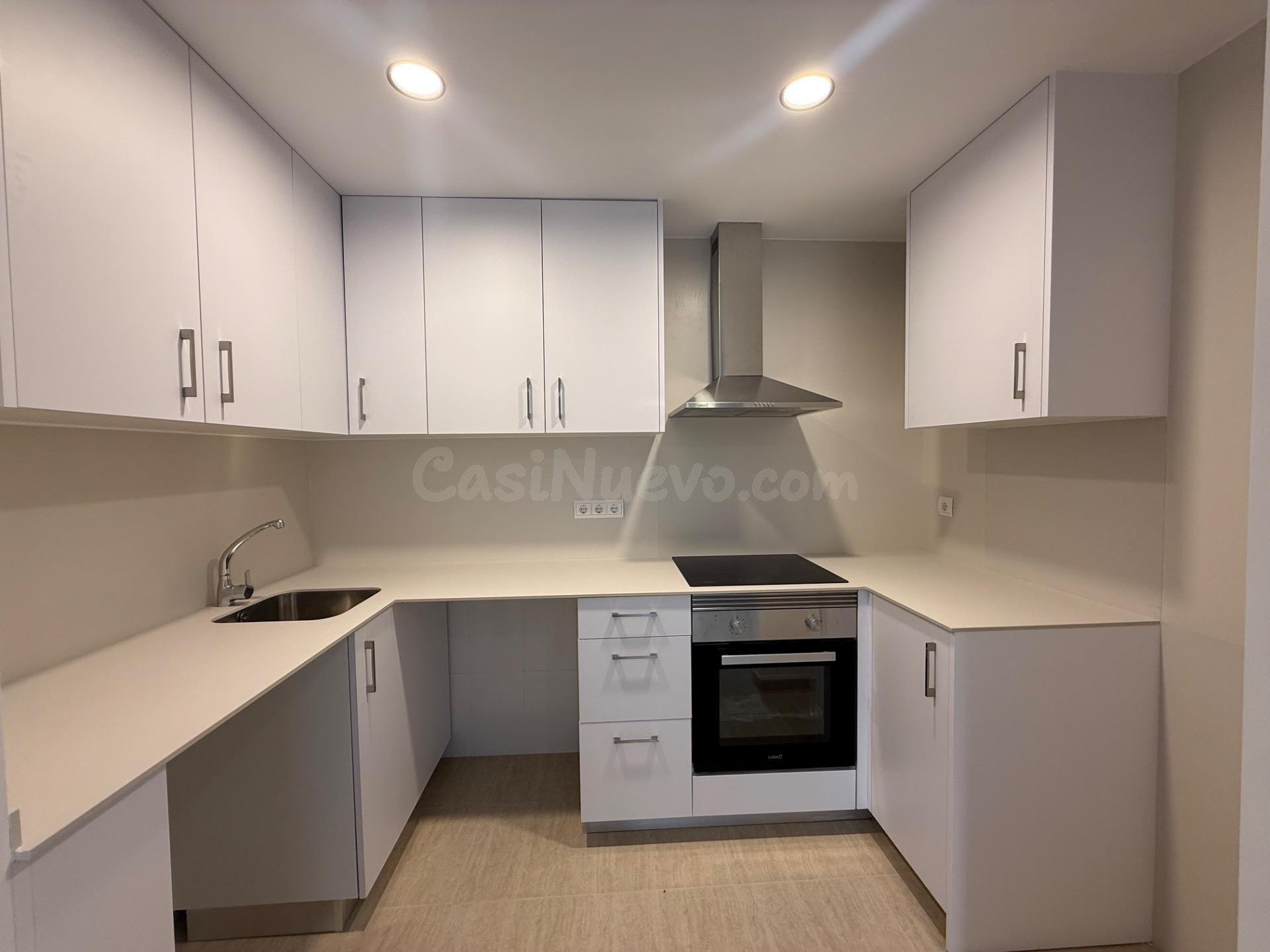 ACOGEDORA PLANTA BAJA DE OBRA NUEVA CON PATIO PRIVADO Y PARK