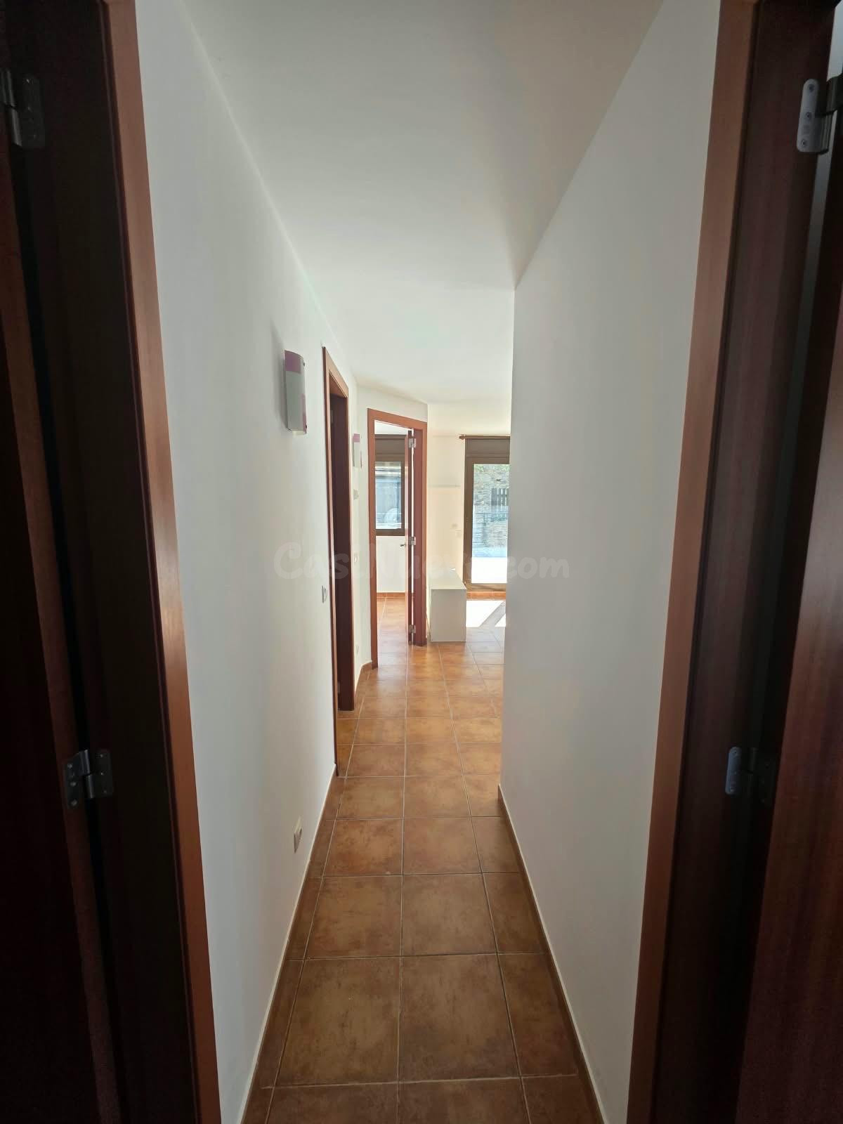 Piso de dos habitaciones con amplia terraza en Incles - foto 3