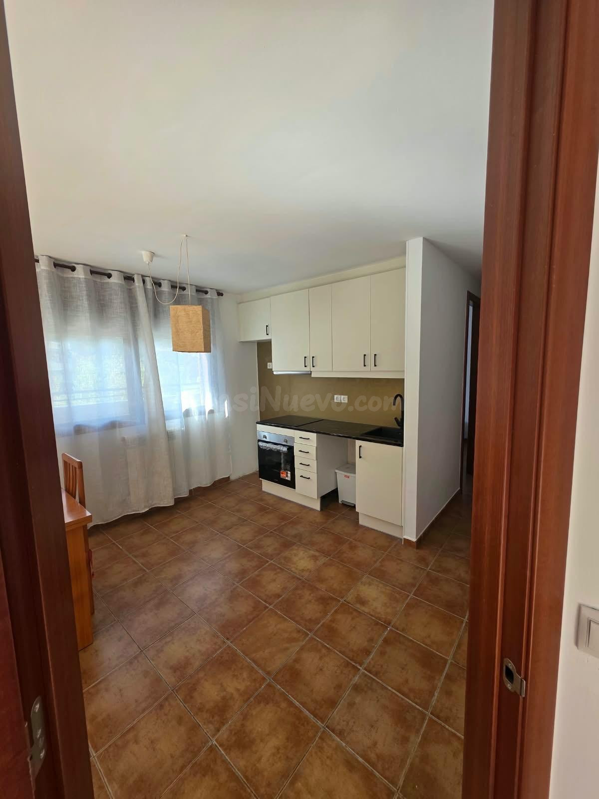 Piso de dos habitaciones con amplia terraza en Incles - foto 5