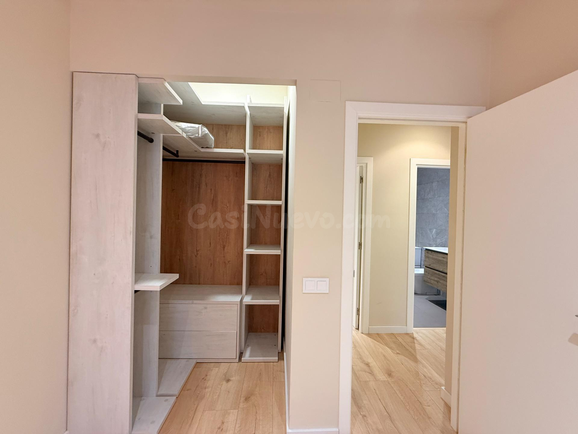 PLANTA BAJA EN CAMARLES: ESPACIO, LUZ Y COMODIDAD - foto 4