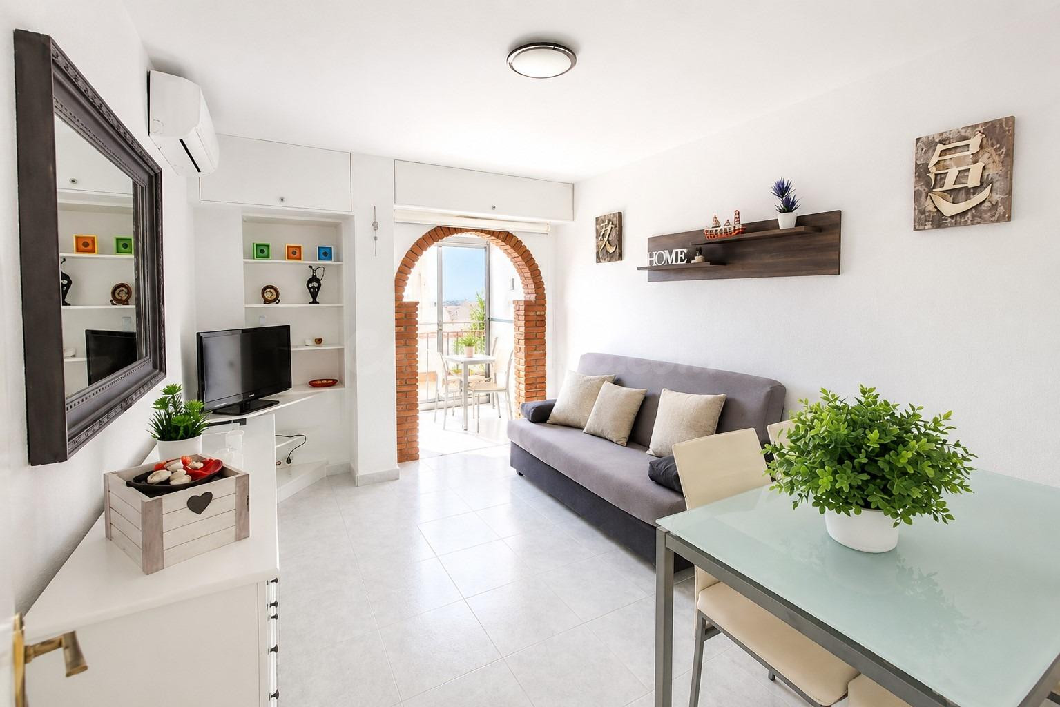 PRECIOSO PISO DE 1 DORMITORIO EN GAMONAL CON VISTAS AL MAR - foto 2