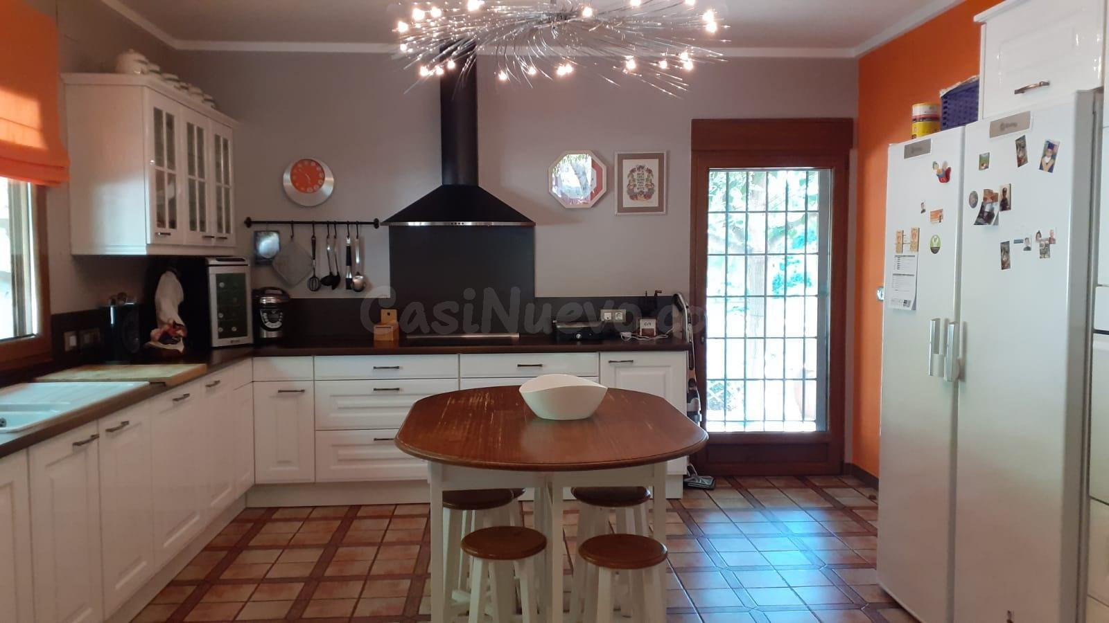 CHALET EN PETRER CON CASA PRINCIPAL Y DE INVITADOS CON PISCI - foto 5