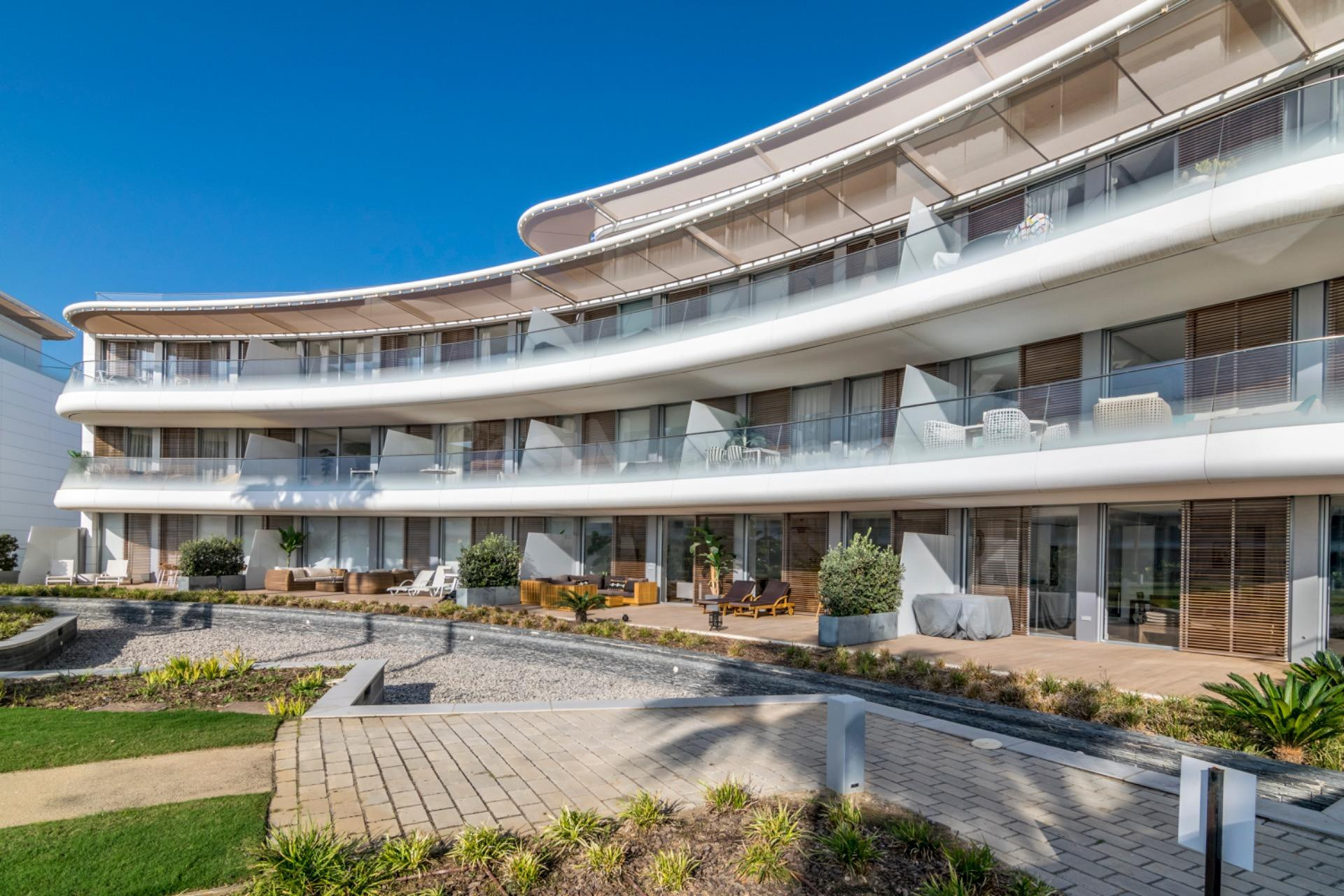 Apartamento de 4 dormitorios en The Edge Estepona - foto 4