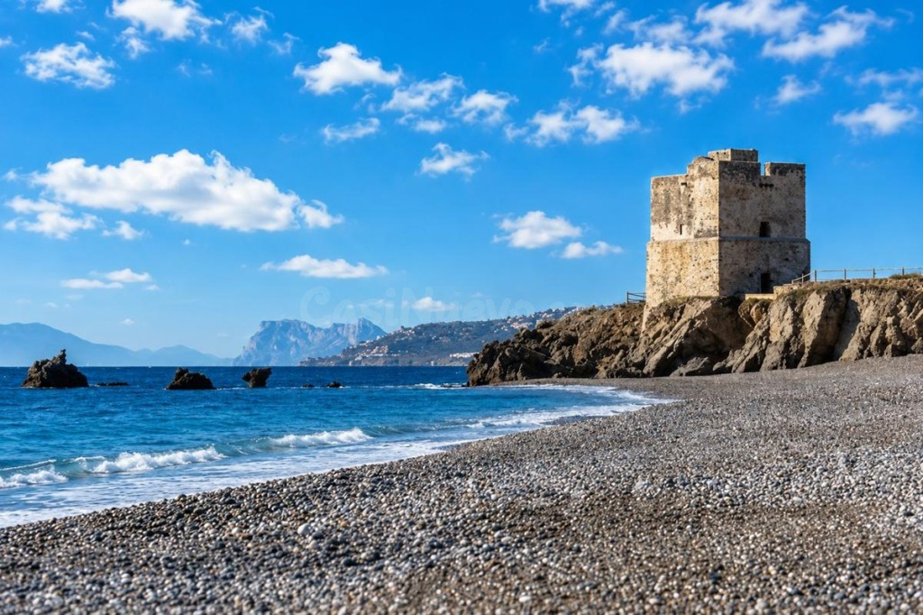 ESPECTACULARES VIVIENDAS CON VISTAS AL MAR Y AL GOLF EN DOÑA