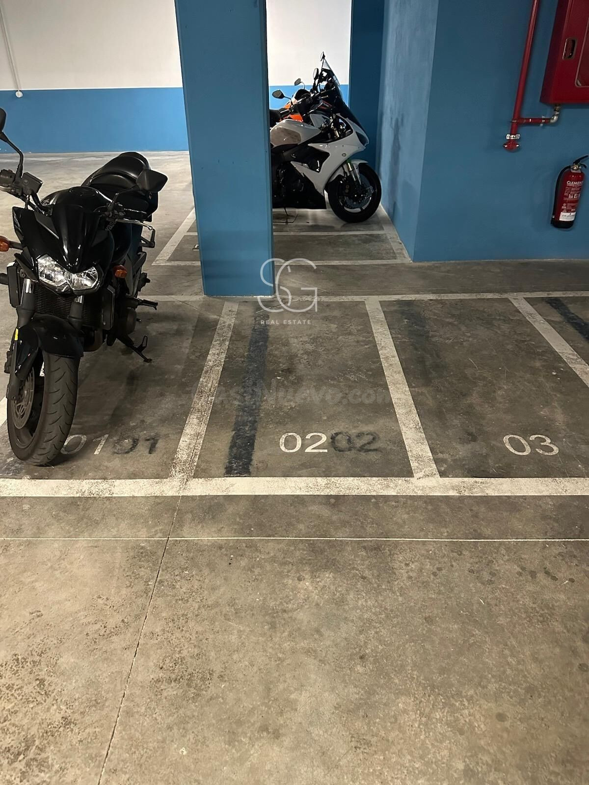 Plaza de parking para moto en alquiler - foto 2