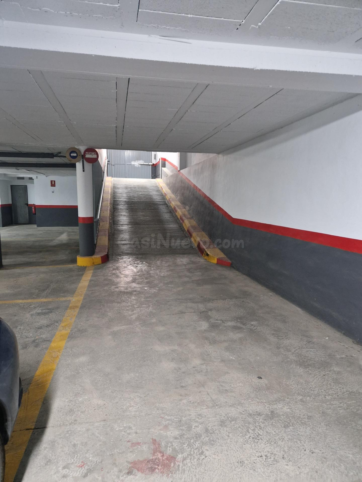 ¡¡¡PLAZAS DE GARAJE EN PLENO CORAZÓN DE LA POBLA DE VALLBONA - foto 3