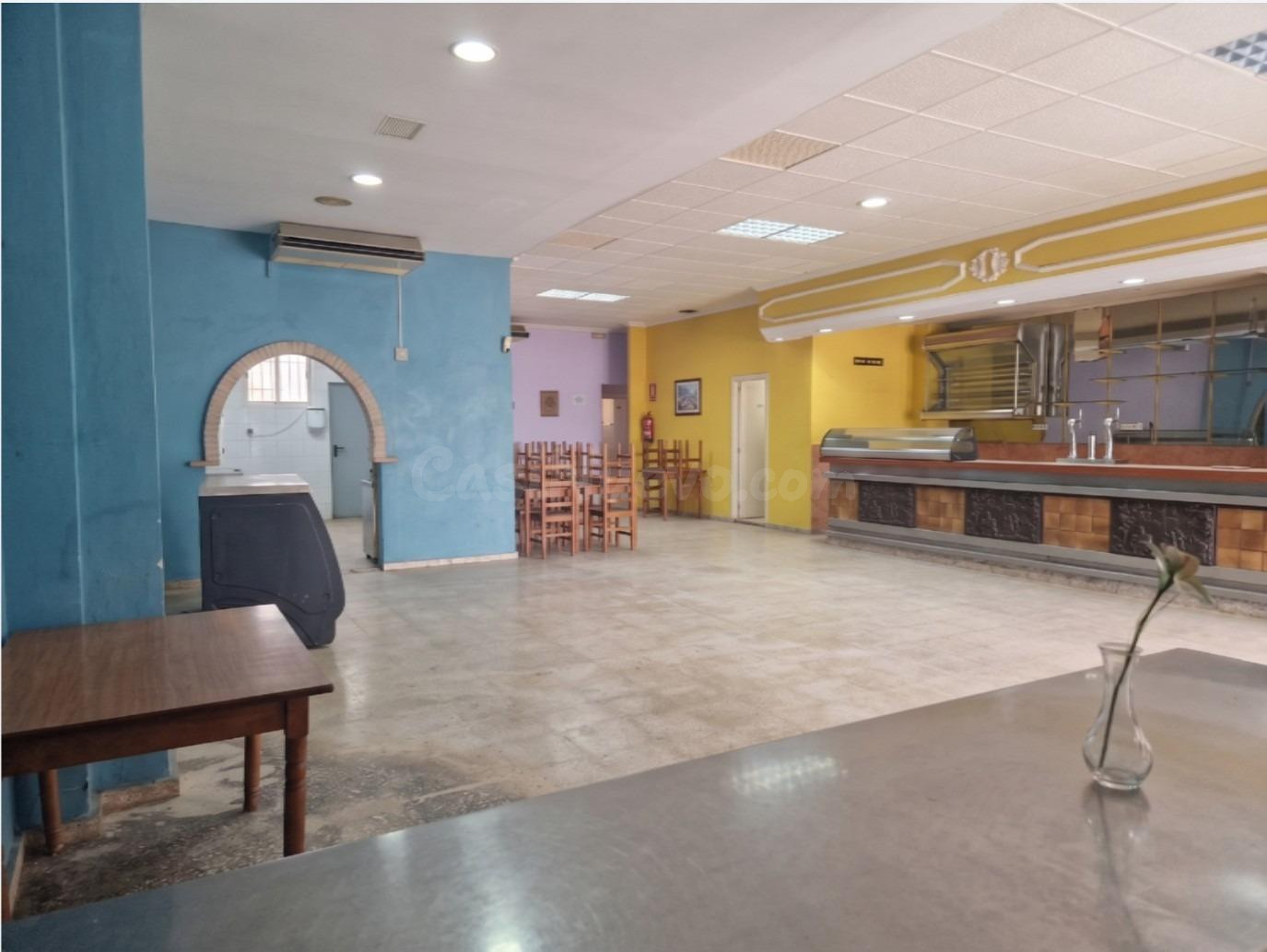 Local comercial en La Pobla de Vallbona