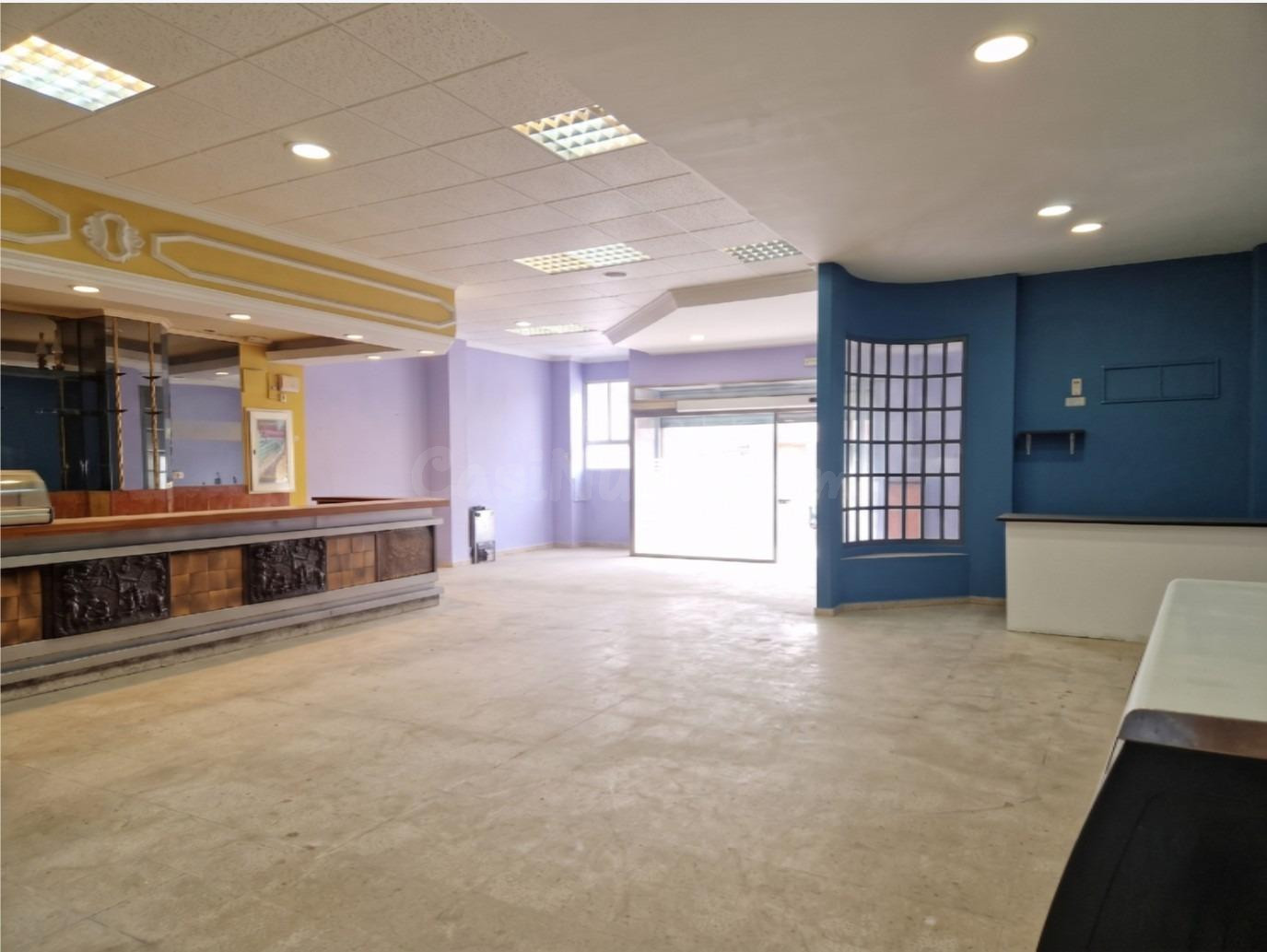 Local comercial en La Pobla de Vallbona - foto 3