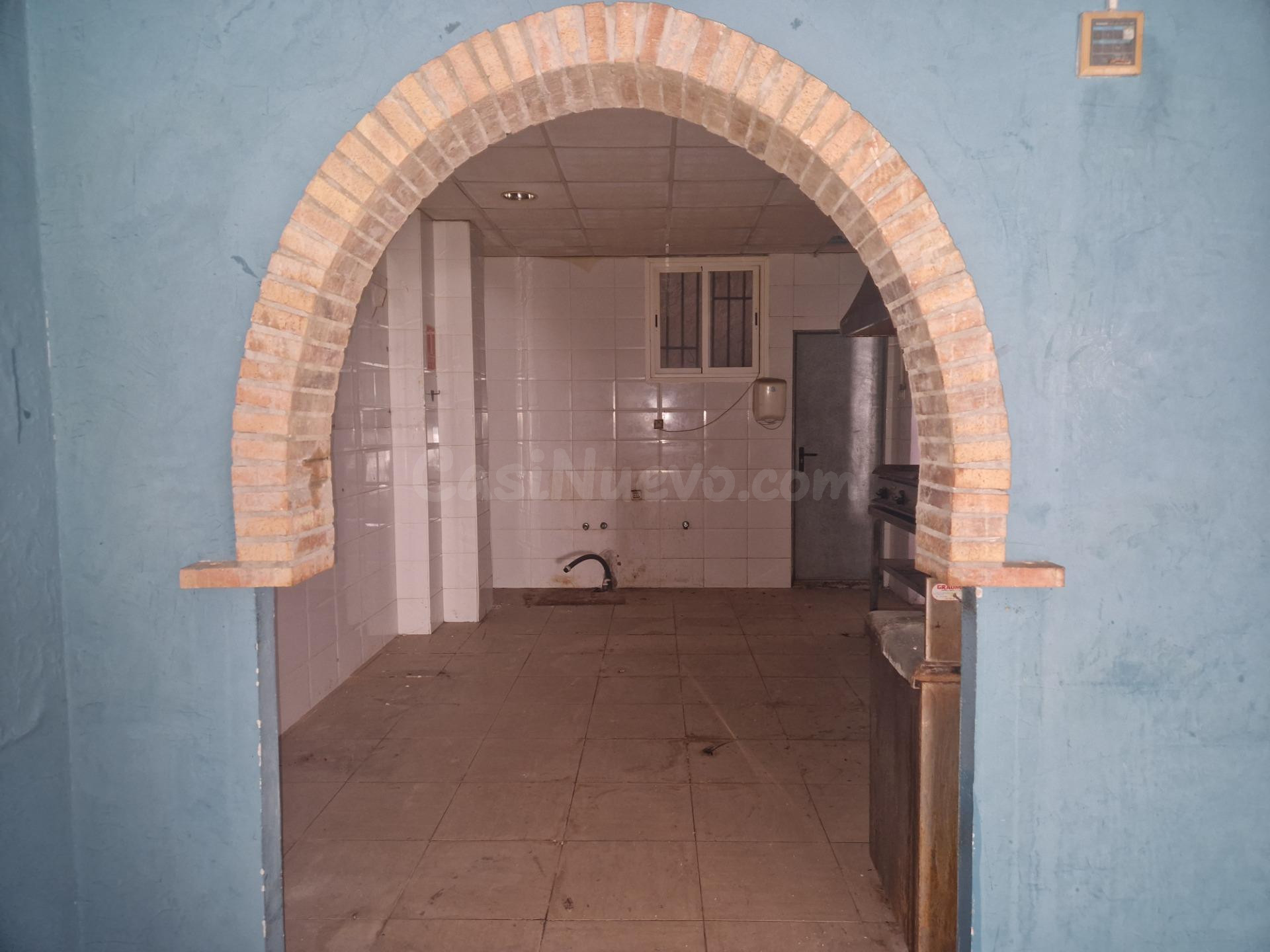 Local comercial en La Pobla de Vallbona - foto 5