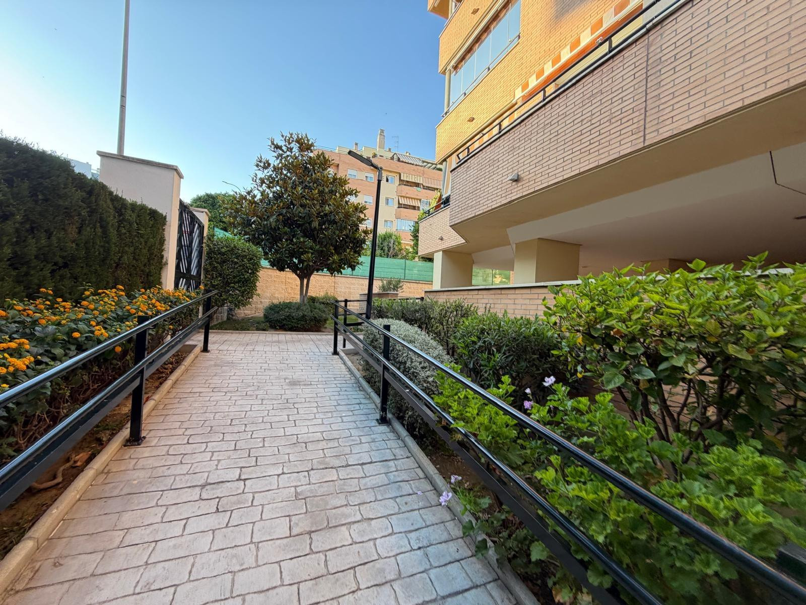 Vivienda exclusiva con gran jardín en El Pinillo, Torremolin - foto 5