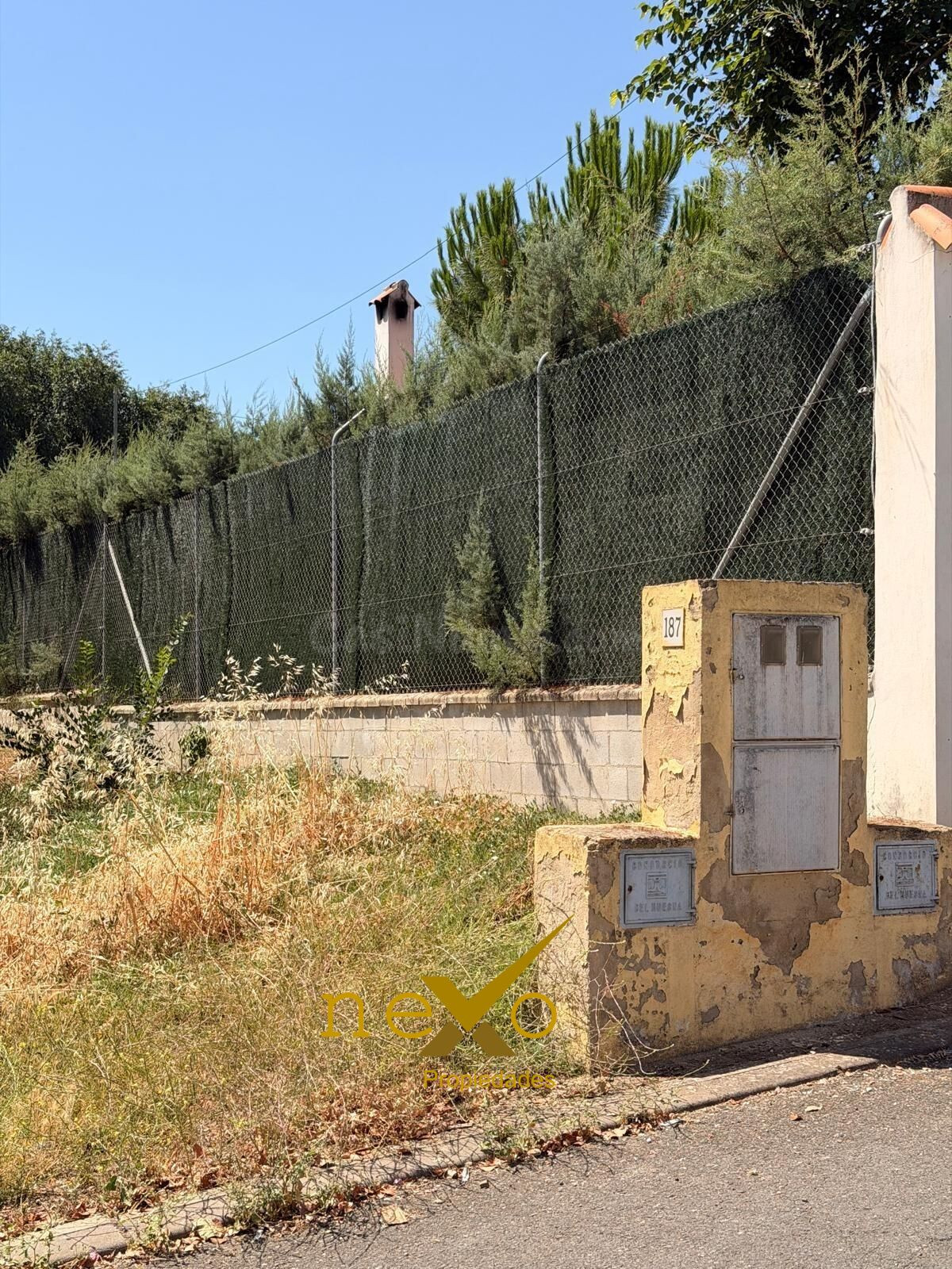 PARCELA A CONSTRUIR EN URBANIZACION LA CELADA (CARMONA) - foto 4