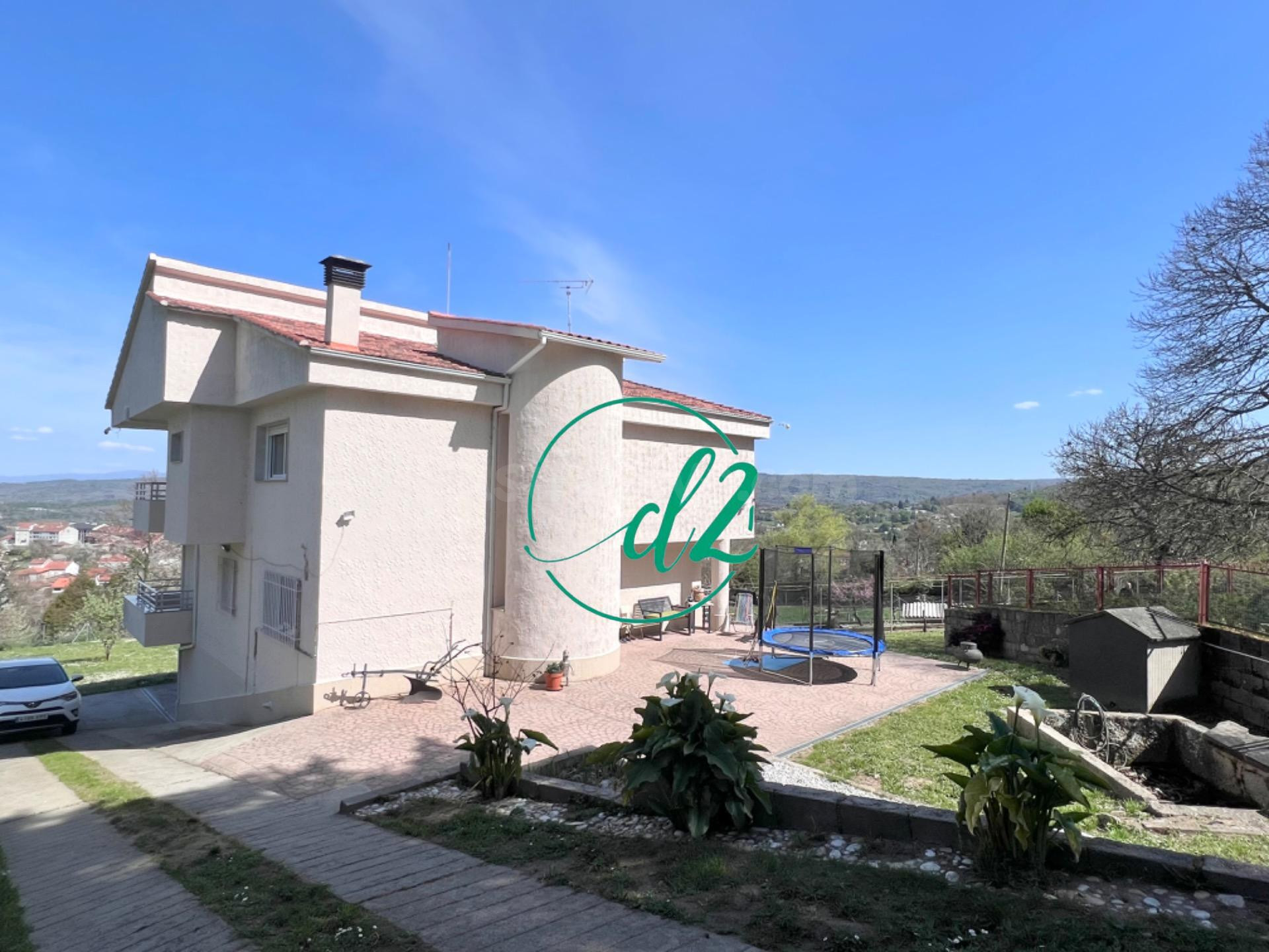 SINTECD2 VENDE: AMPLIO CHALET EN PARCELA DE 3.500m CON VISTA