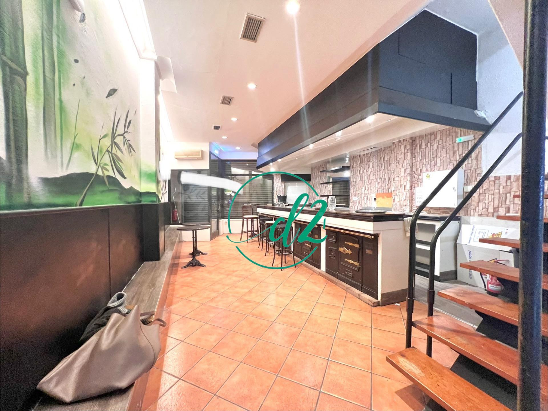 SE VENDE AMPLIO LOCAL COMERCIAL CON LICENCIA EN ACTIVO PARA  - foto 4