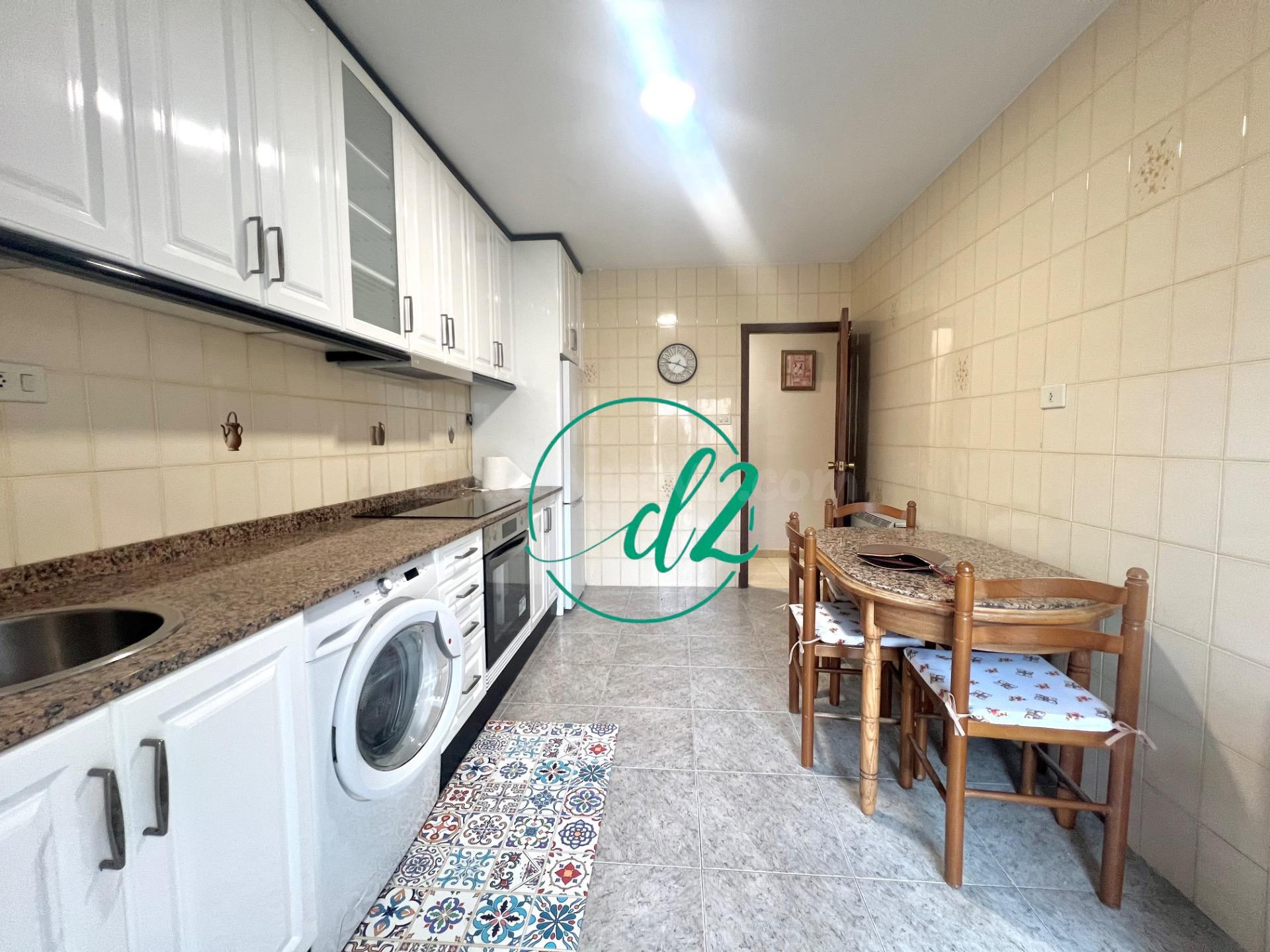AMPLIA VIVIENDA EN ALQUILER EN VISTAHERMOSA, LISTA PARA ENTR - foto 2